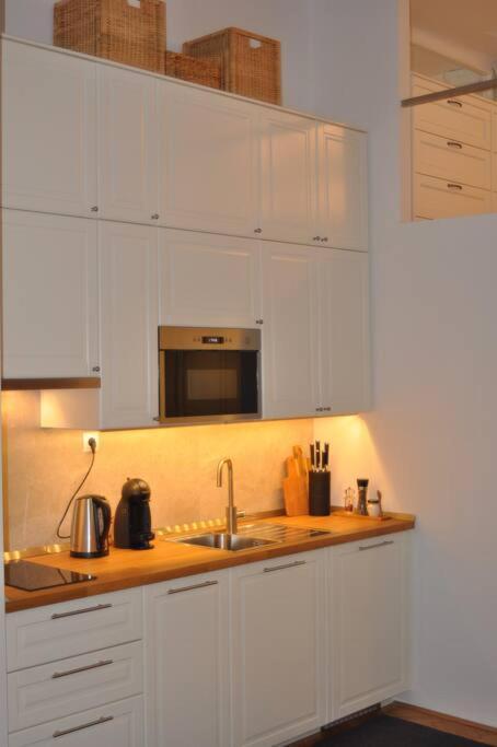 Jane'S Place, Experience The Atmosphere Of A Historic Villa & Free Parking Ljubljana Exterior photo